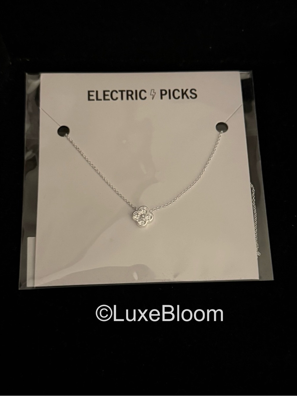 Silver Crystal Clover Necklace NWT - Picture 2 of 3